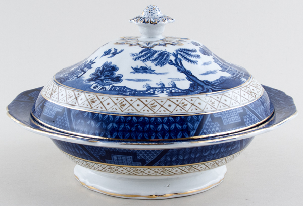 Vegetable Dish with Cover c1920